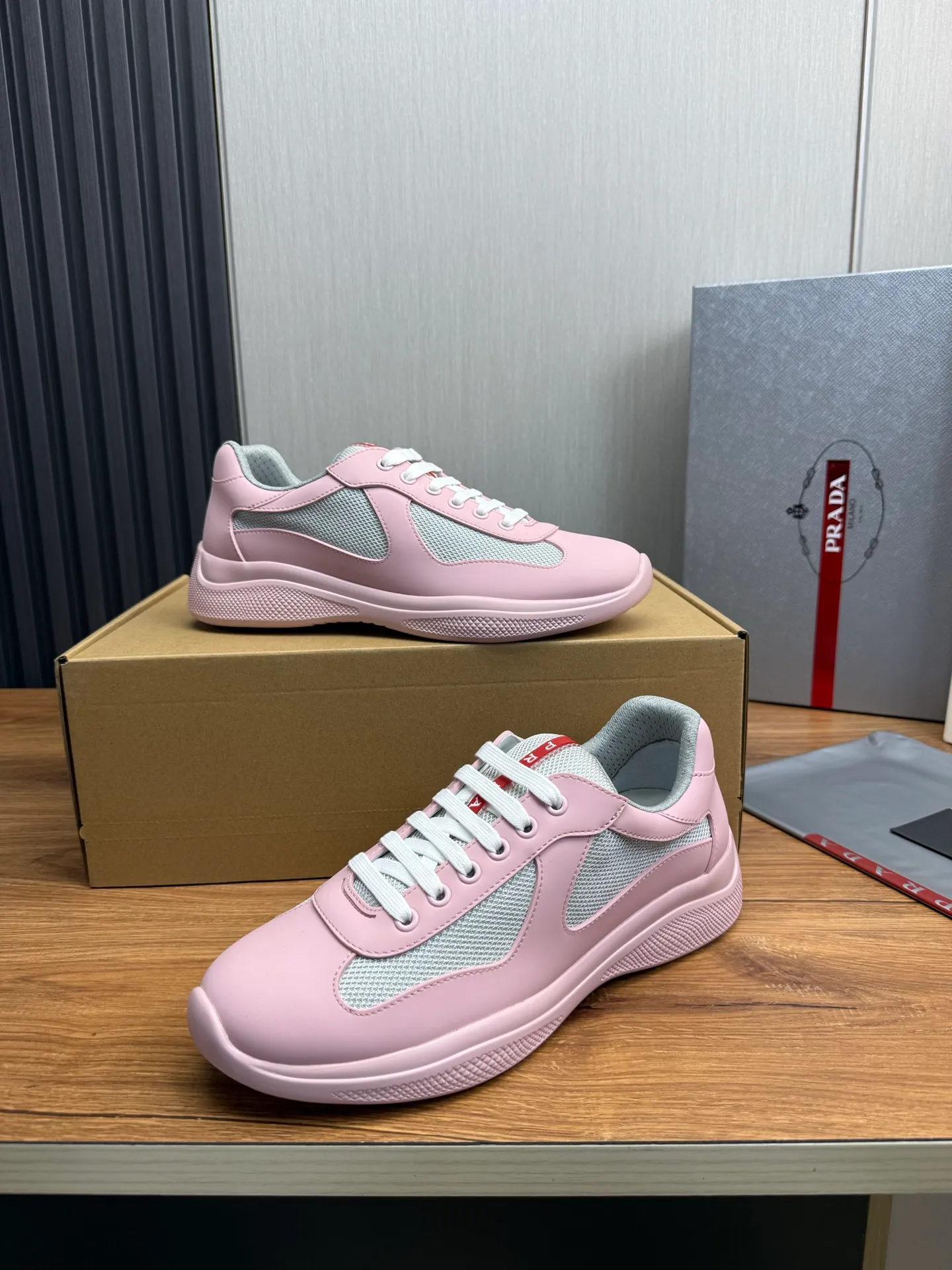 Men's shoes 640💰 [PRADA] Hot selling items🔥Must be recommended every day~~ Official website synchronized, 1:1 high quality shipments✔️ Imported cowhide fabric, rubber material + cowhide lining, original bottom, high-end airplane box packaging🎁 38-45 (38.45 custom-made, non-returnable)